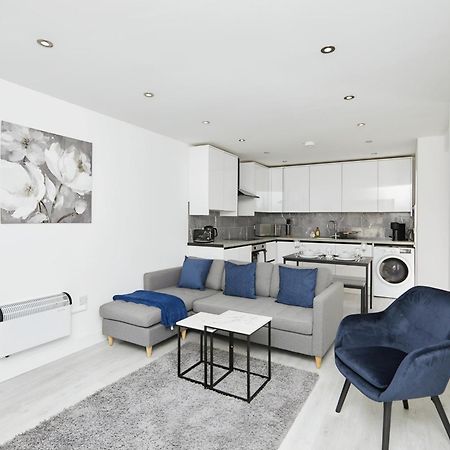 Modern Home In Derby City Centre - Free Gated Parking Extérieur photo