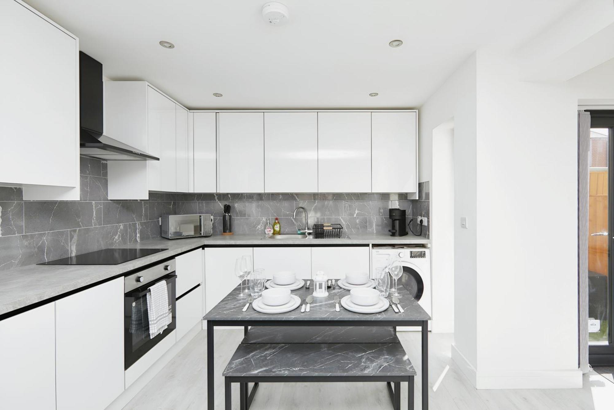 Modern Home In Derby City Centre - Free Gated Parking Extérieur photo